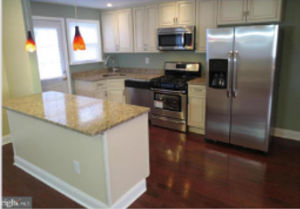 kitchen before photo